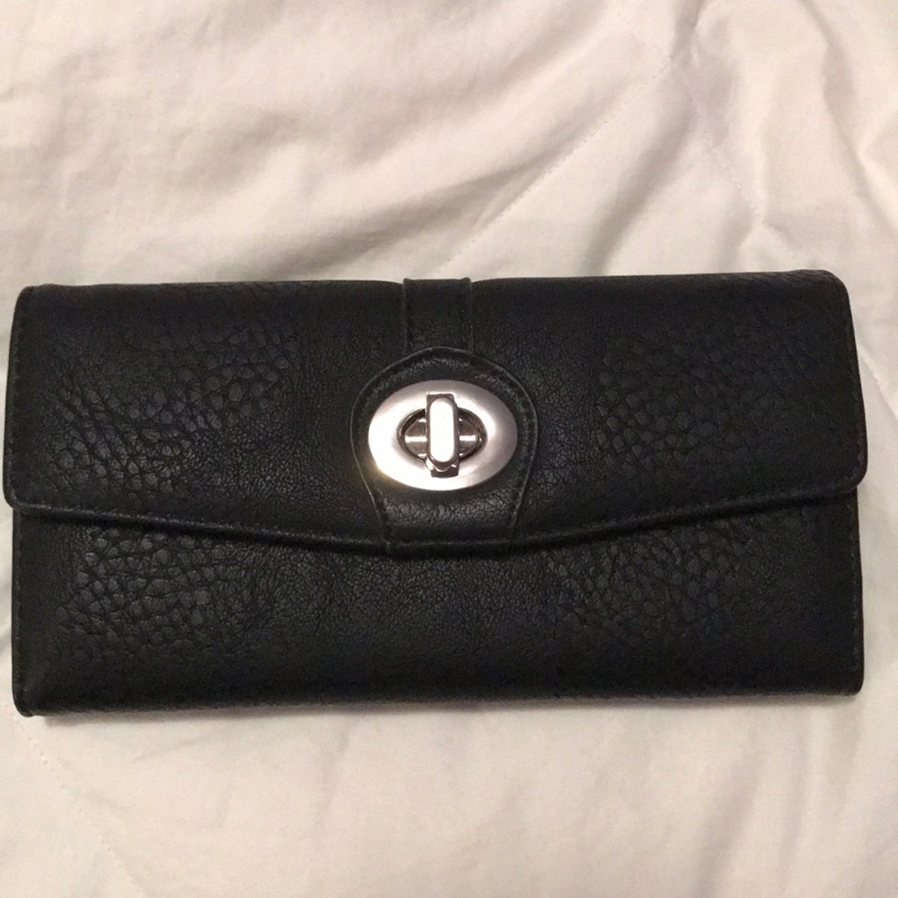 Black charming Charlie wallet